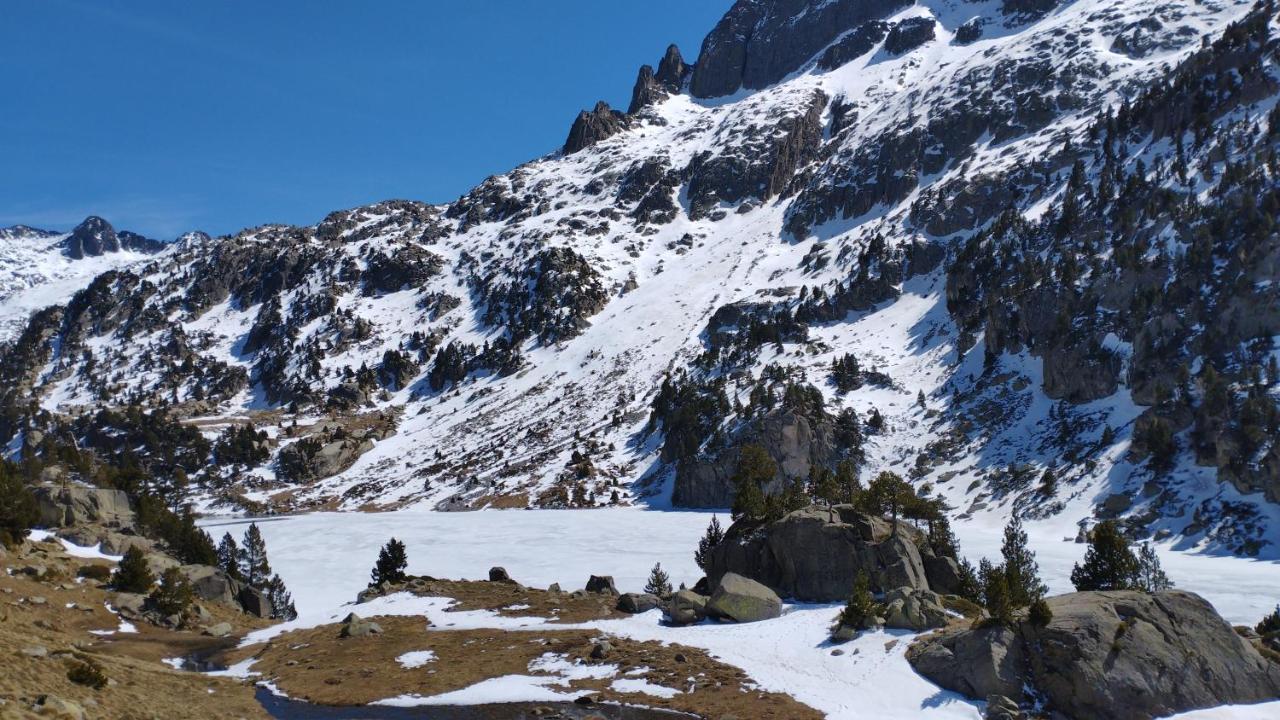Esqui, Aigueestortes Y Boi-Tauell A Tus Pies En Ebrehogar Pla de l'Ermita Esterno foto