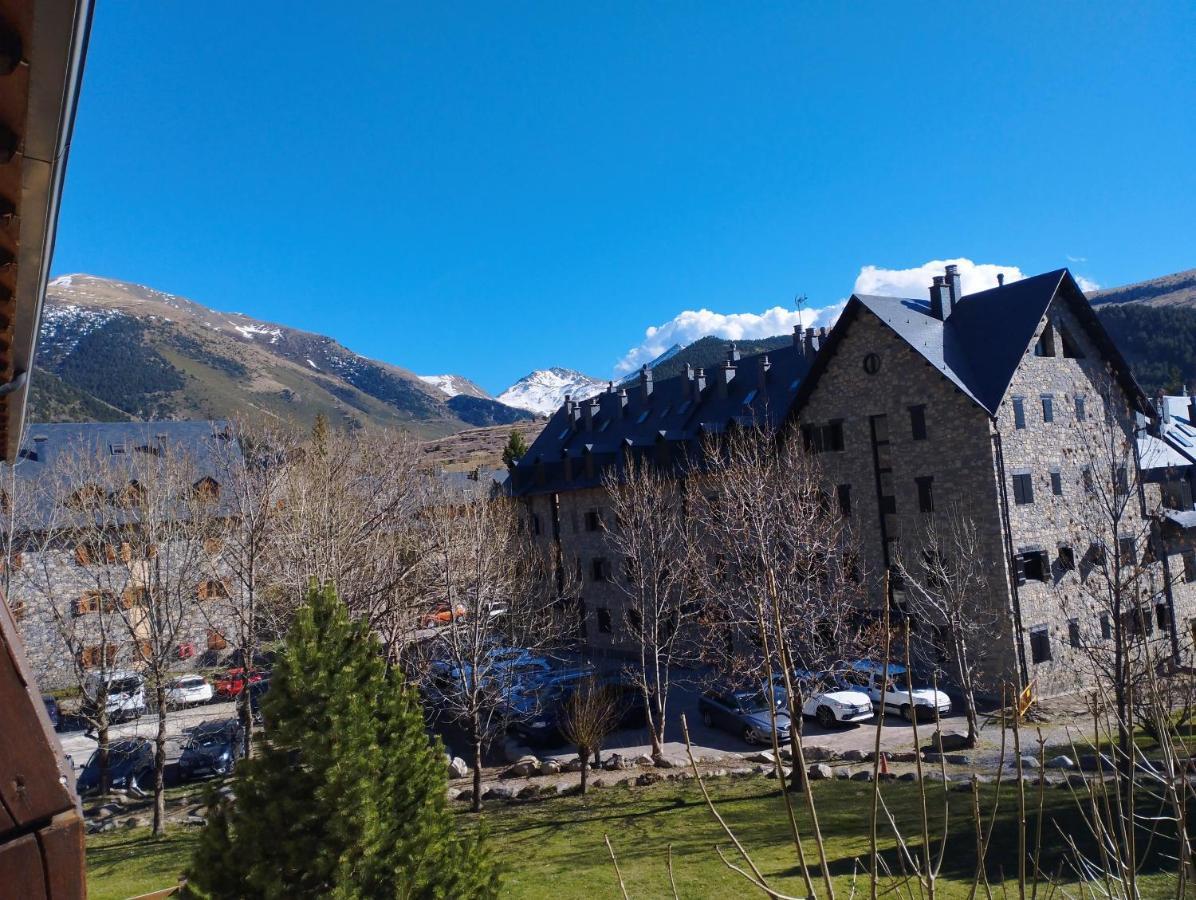 Esqui, Aigueestortes Y Boi-Tauell A Tus Pies En Ebrehogar Pla de l'Ermita Esterno foto